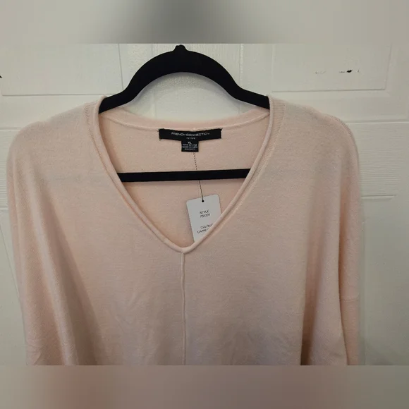 NWT XL Fench Connection Vneck Lightweight Long Sleeve Blush Pink Sweater - Picture 9 of 9
